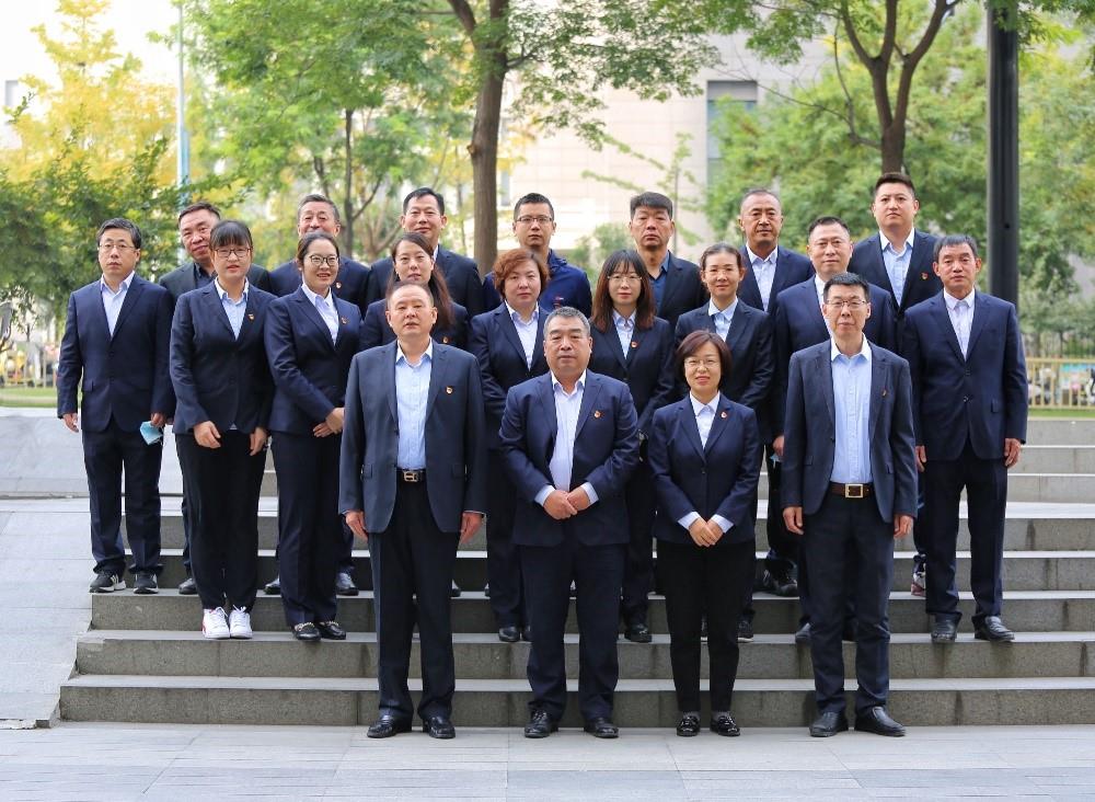 多元團(tuán)隊(duì)凝合力，同舟共濟(jì)揚(yáng)帆起